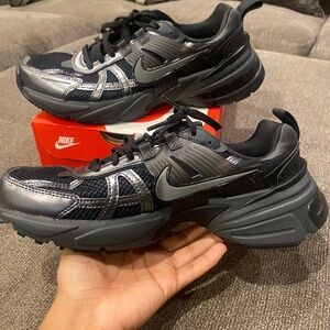 Nike V2K Running shoes